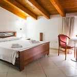 Tenuta Un Posto Al Sole Luxury Bed & Breakfast Rossano Stazione