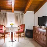 Tenuta Un Posto Al Sole Luxury 4*