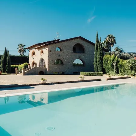 Tenuta Un Posto Al Sole Luxury 4*